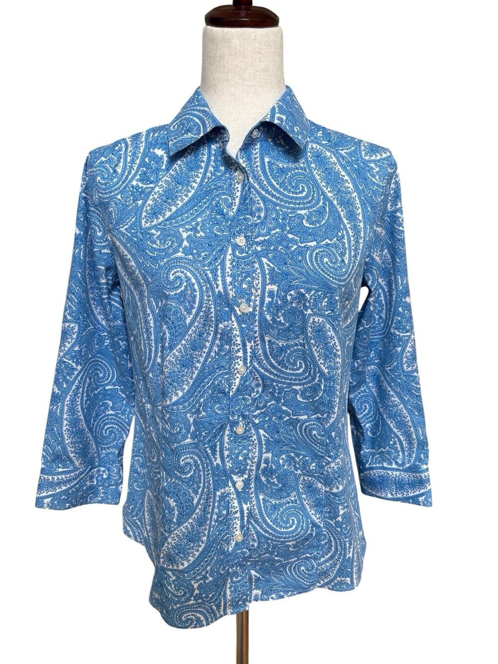 Talbots Size 6 paisley Button Down Blue Shirt Top blouse Wrinkle Resistant